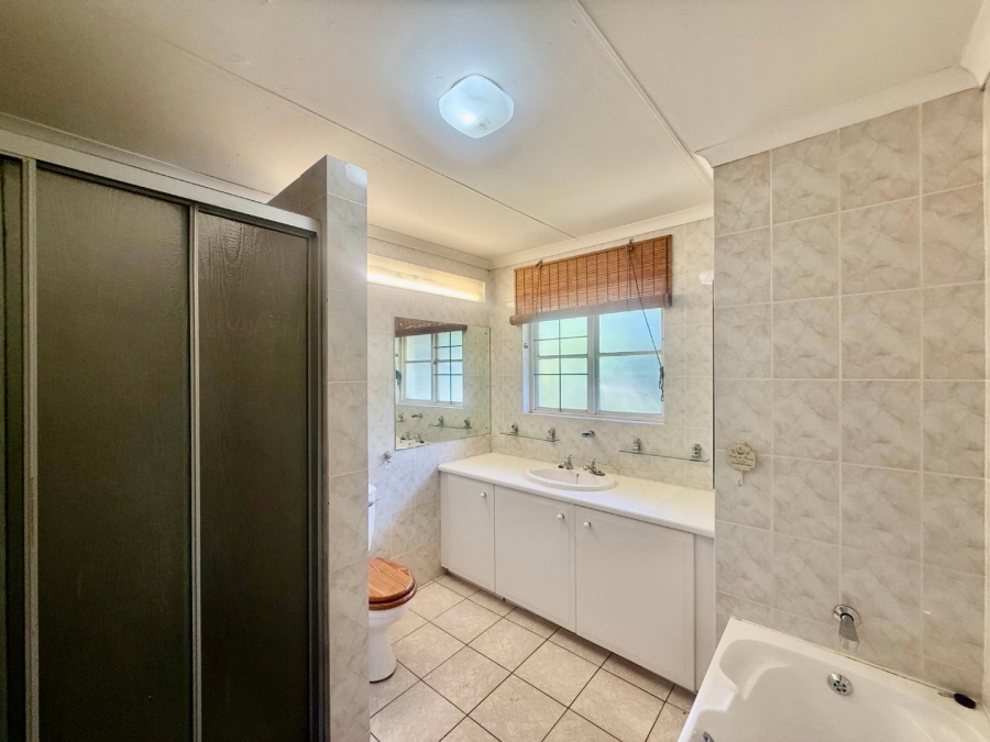 3 Bedroom Property for Sale in Caribbean Beach Club North West